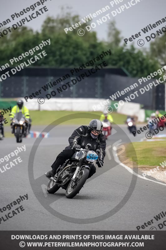 Vintage motorcycle club;eventdigitalimages;mallory park;mallory park trackday photographs;no limits trackdays;peter wileman photography;trackday digital images;trackday photos;vmcc festival 1000 bikes photographs